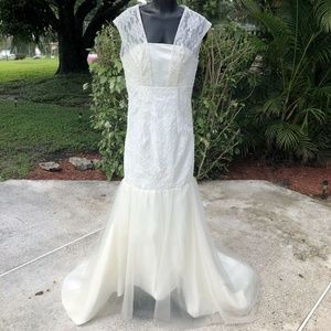 Ivory Wedding Dress Womens Size Small 4-6 Formal Gown